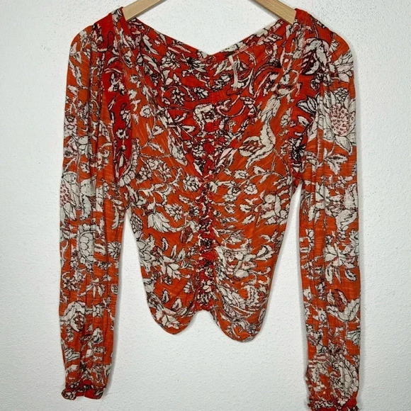 Free People Women's Red Floral Knit Blouse Top Size XS - Picture 3 of 7
